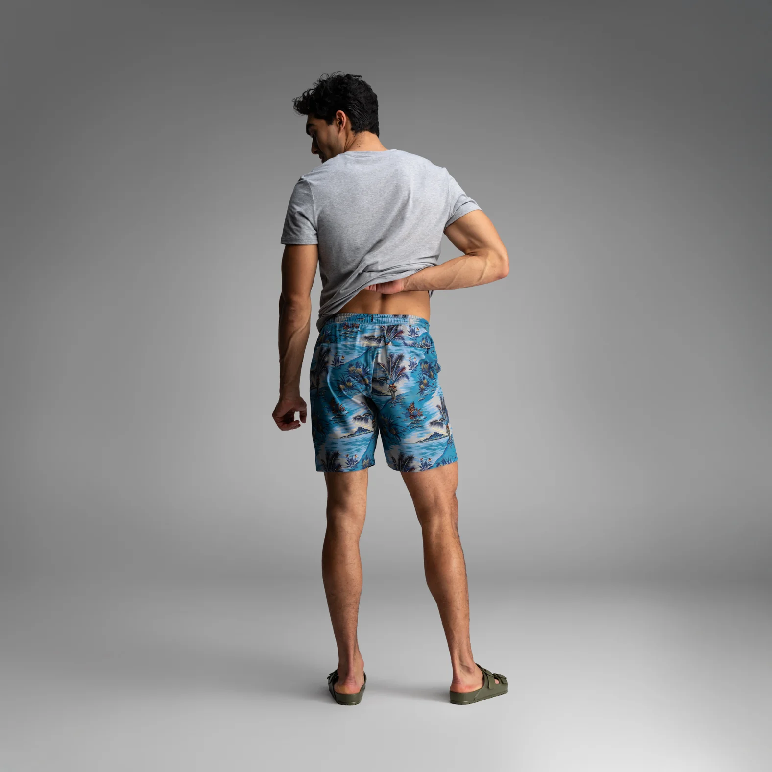Shoreline 7" Short 2N1: Vintage Tropics - Sand - Image 6